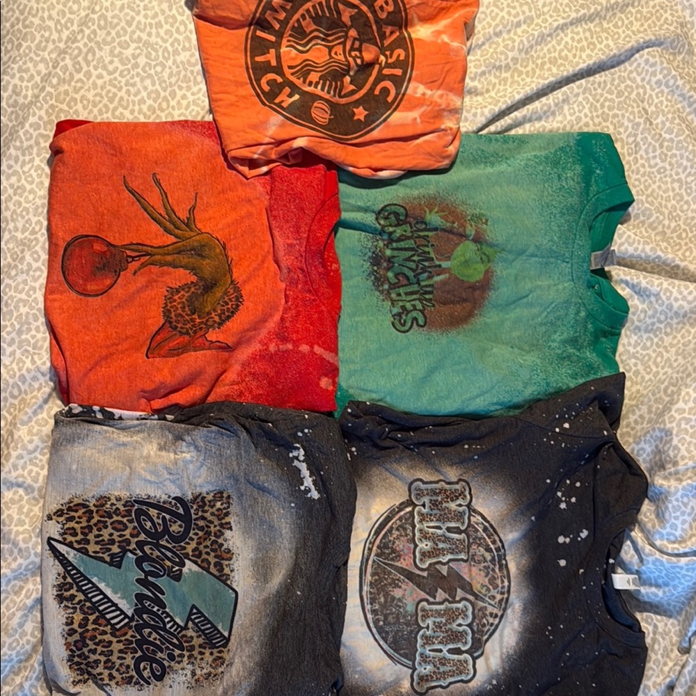 Gildan Vibrant Orange and Green Short Sleeve Tees